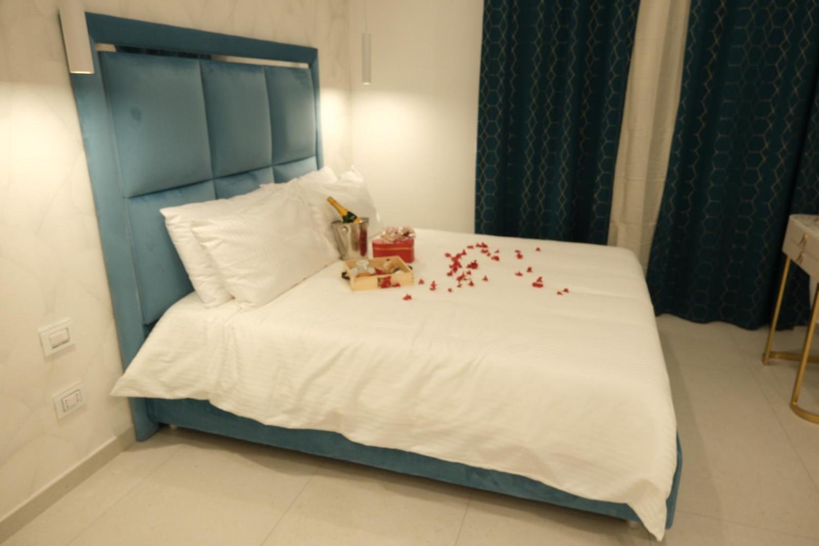 Luxury Masaniello Hotel Napoli Bagian luar foto