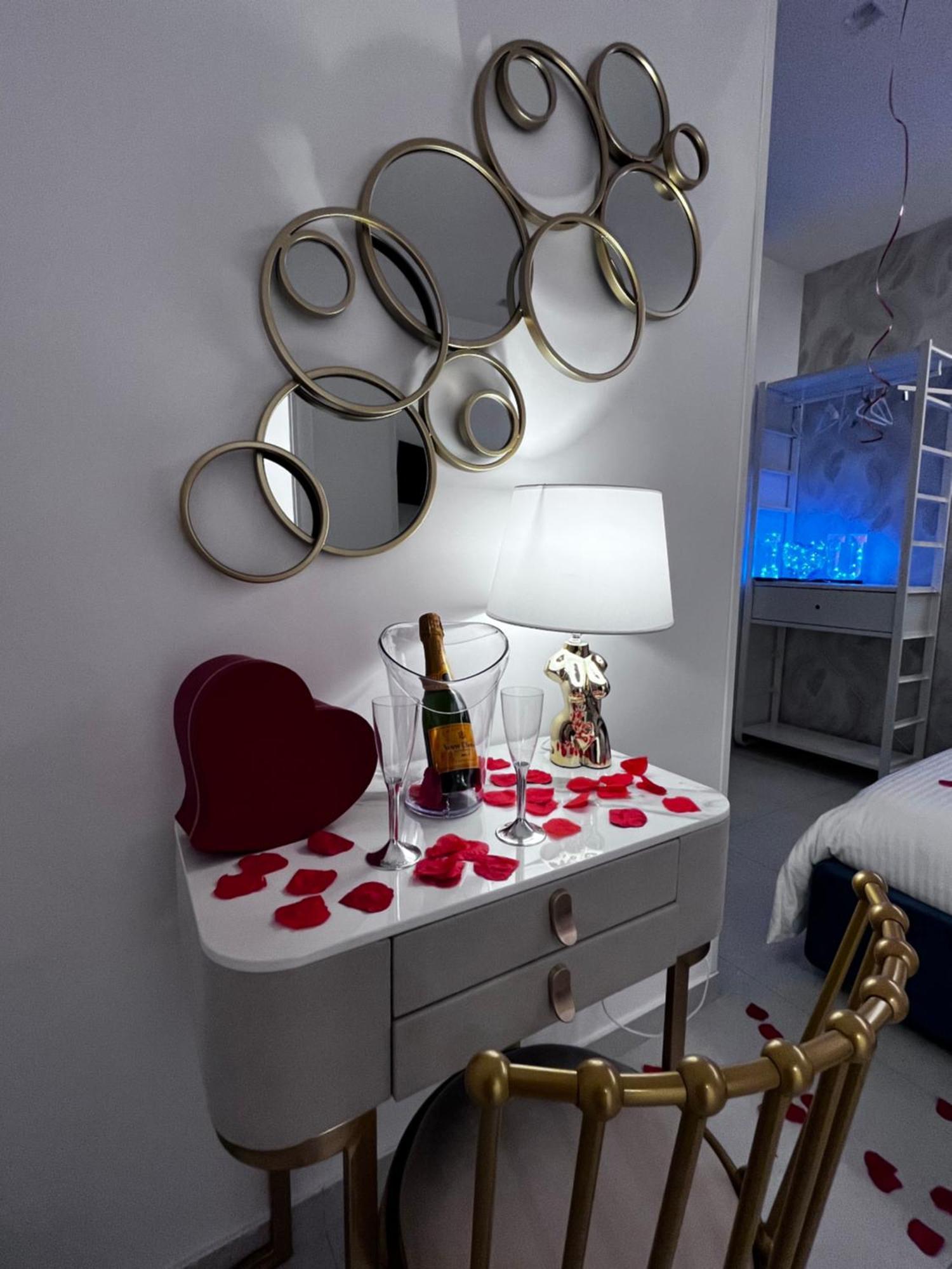 Luxury Masaniello Hotel Napoli Bagian luar foto